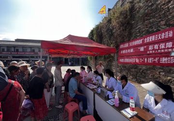 全国爱眼日 我们在行动