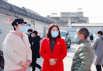 县人民政府副县长曾兆菊一行来到我院看望慰问专家人才